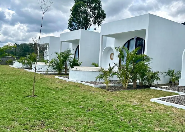 Hideout And Hot Spring Villa